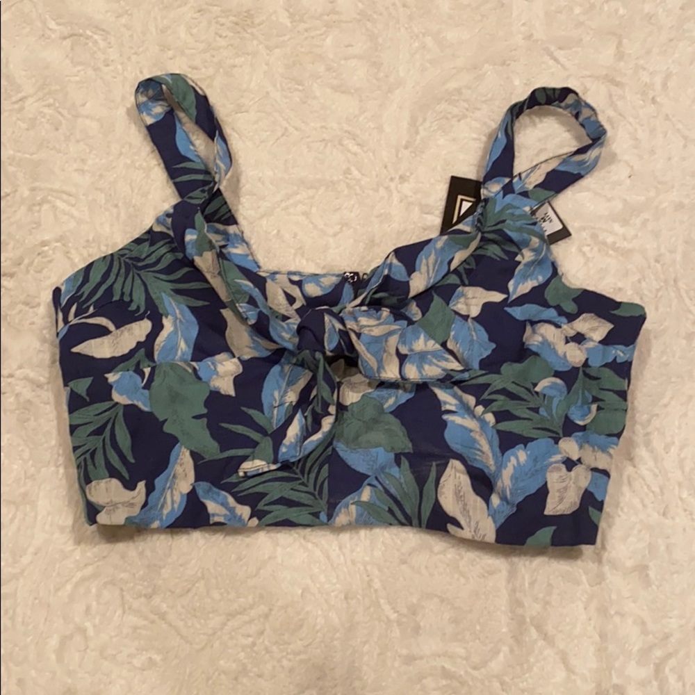 Cropped summer shirt. Brand new
